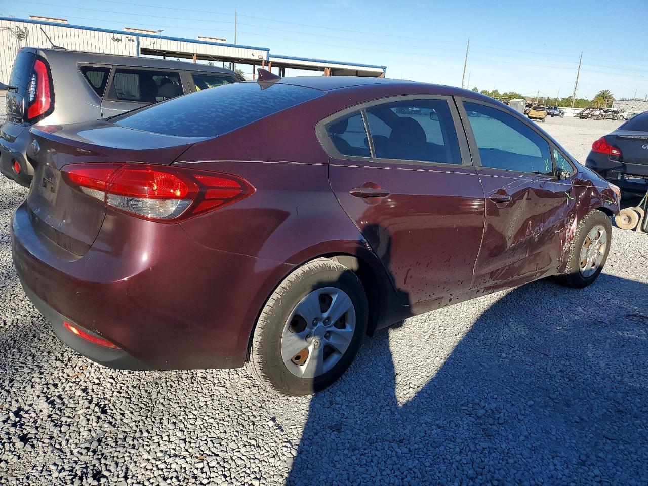2017 KIA FORTE
