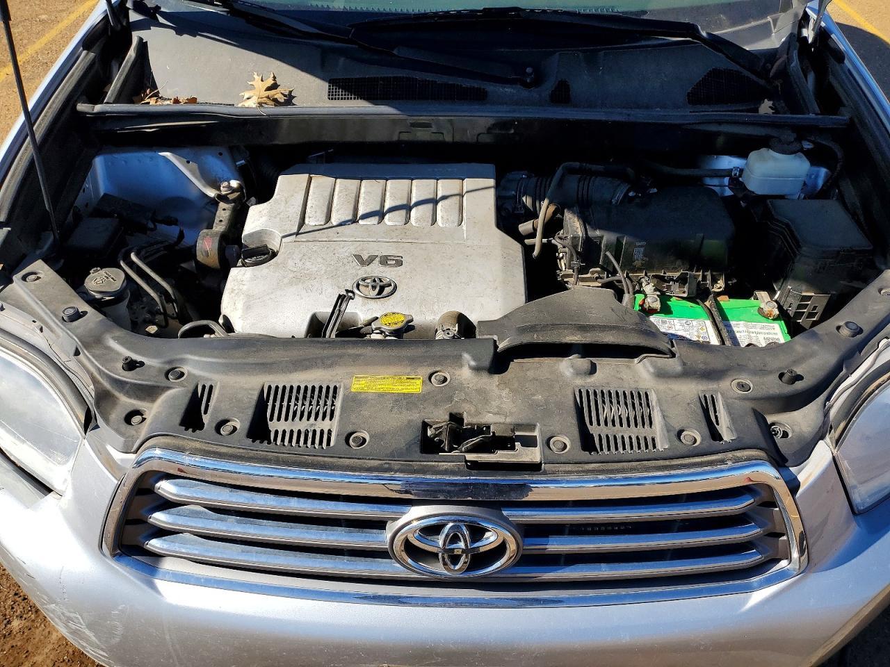 2010 TOYOTA HIGHLANDER