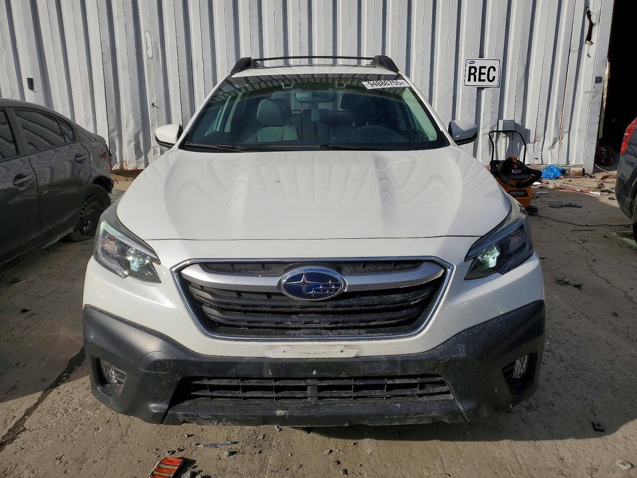 2021 SUBARU Outback