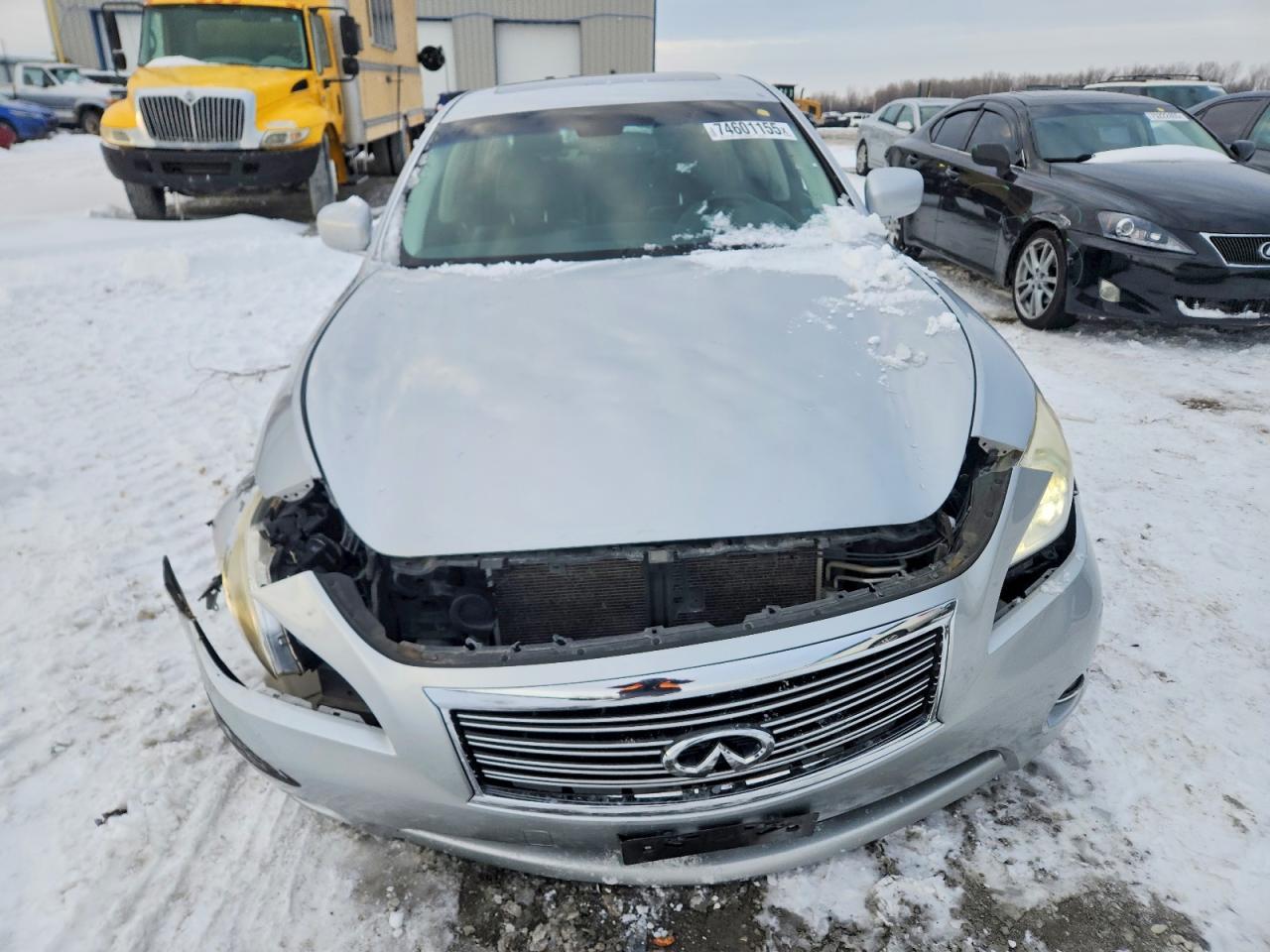 2011 INFINITI M37