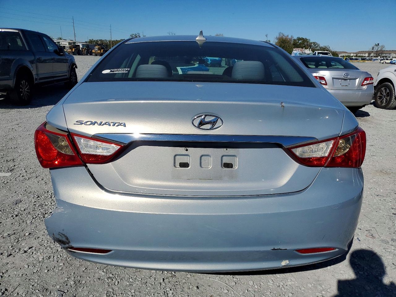 2011 HYUNDAI SONATA