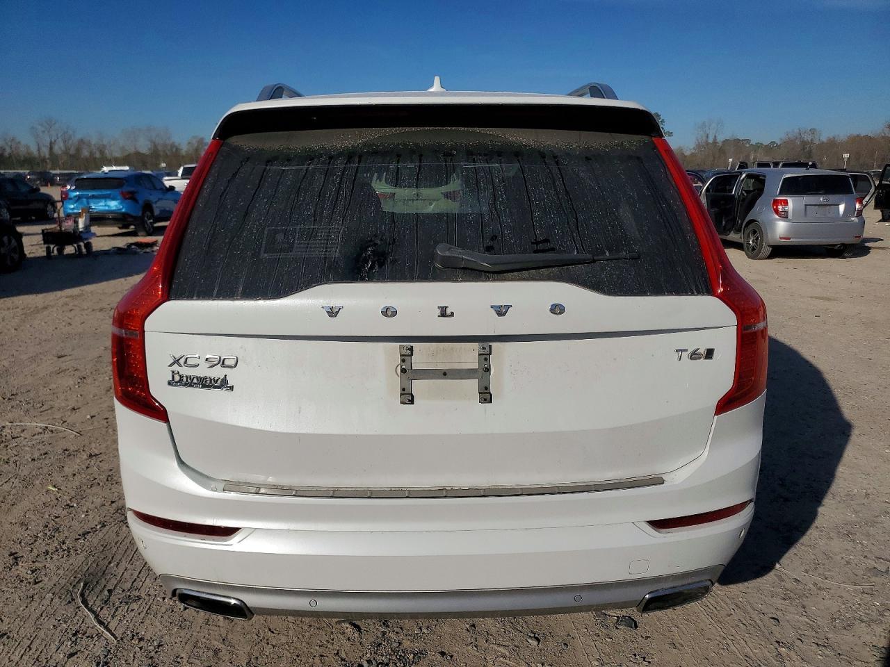 2016 VOLVO XC90