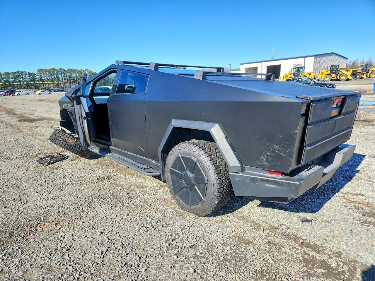 2024 TESLA Cybertruck