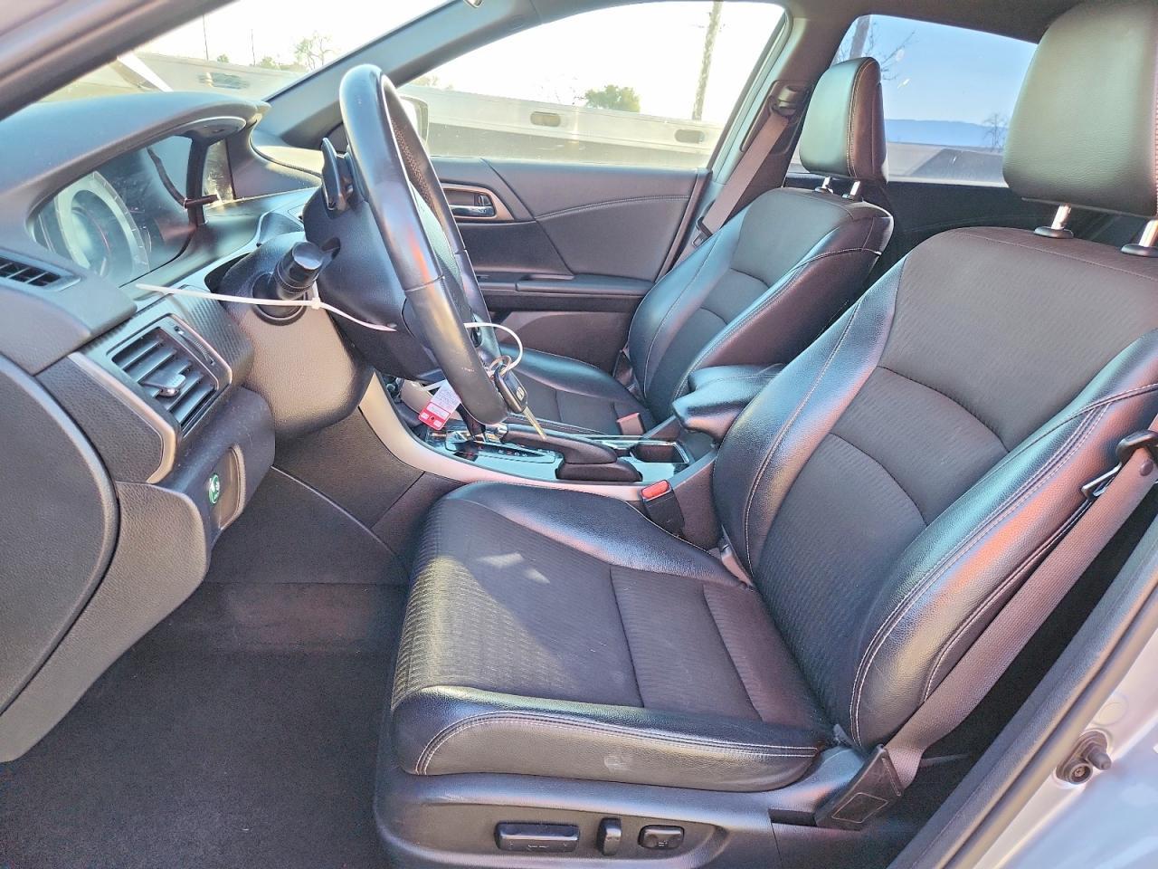 2017 HONDA ACCORD