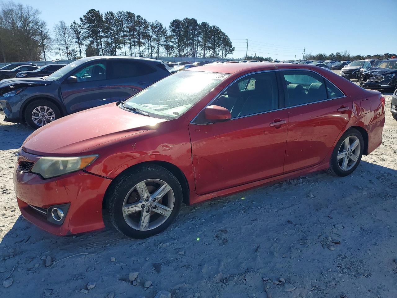 2014 TOYOTA CAMRY