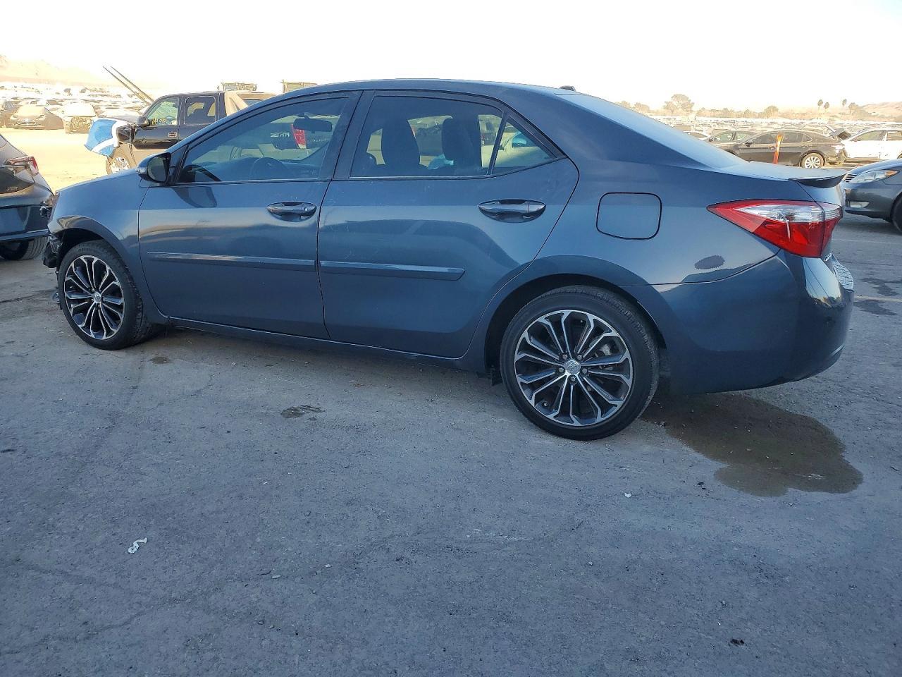2016 TOYOTA COROLLA