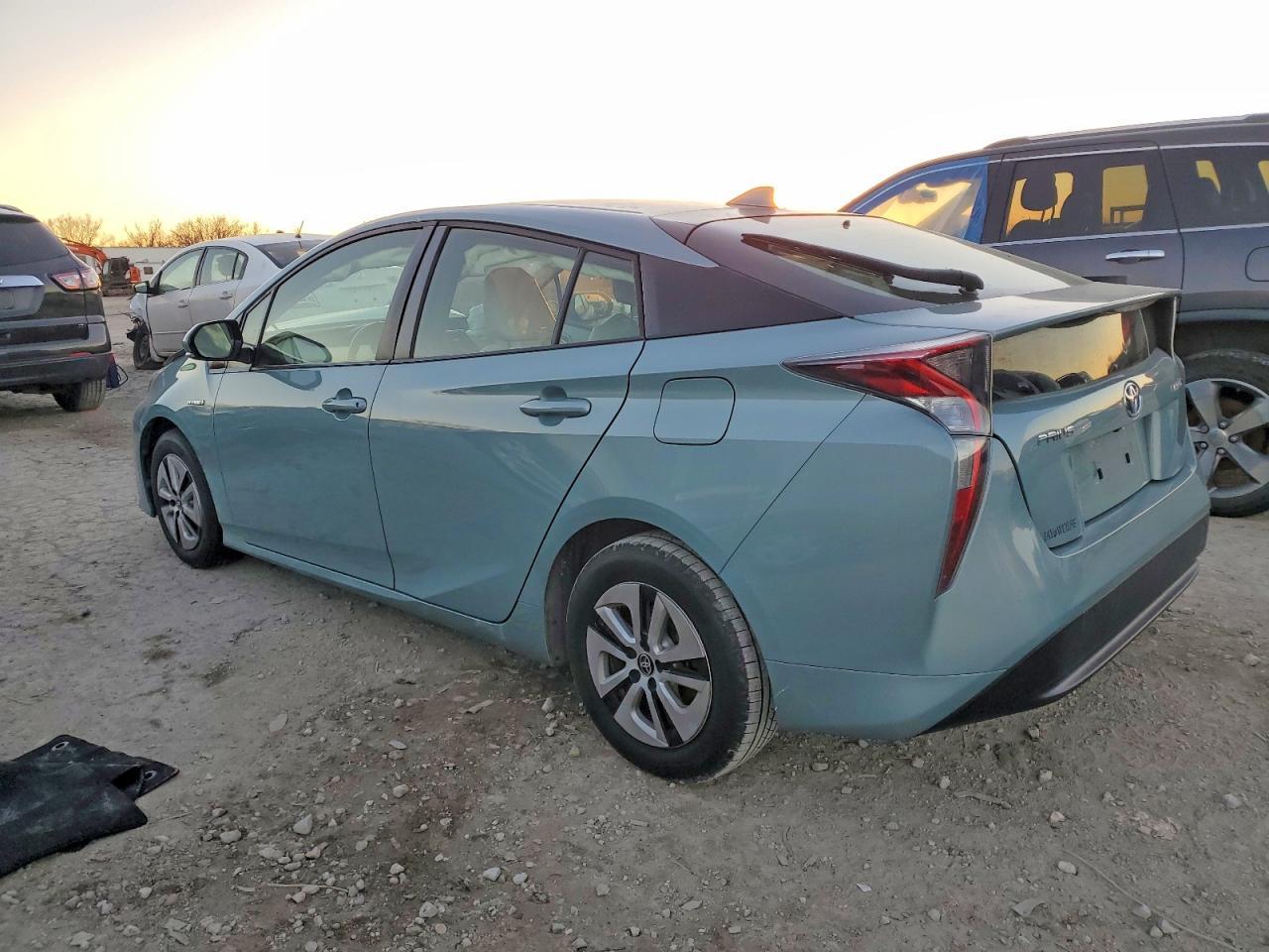 2017 TOYOTA PRIUS