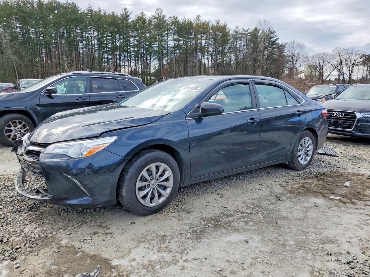 2016 TOYOTA CAMRY