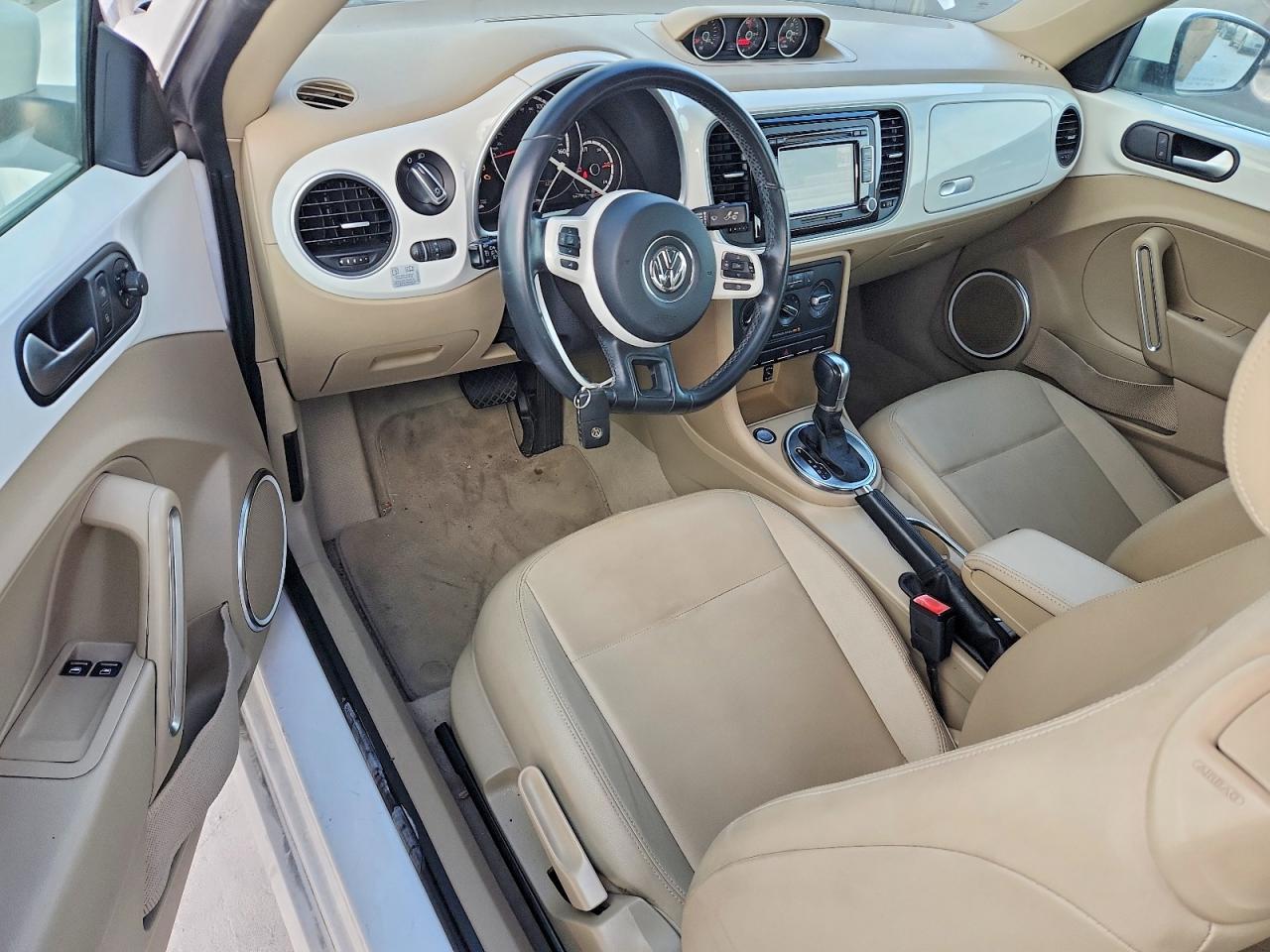 2013 VOLKSWAGEN Beetle