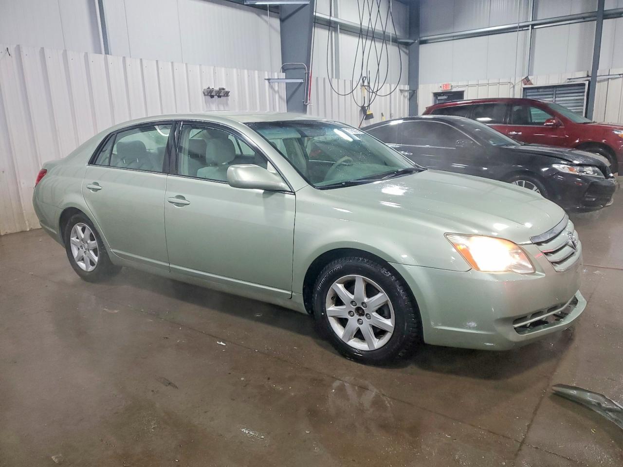 2006 TOYOTA Avalon