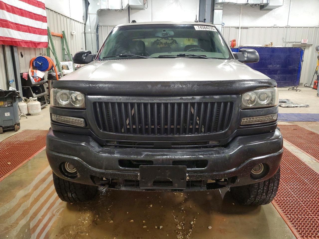 2004 GMC Sierra