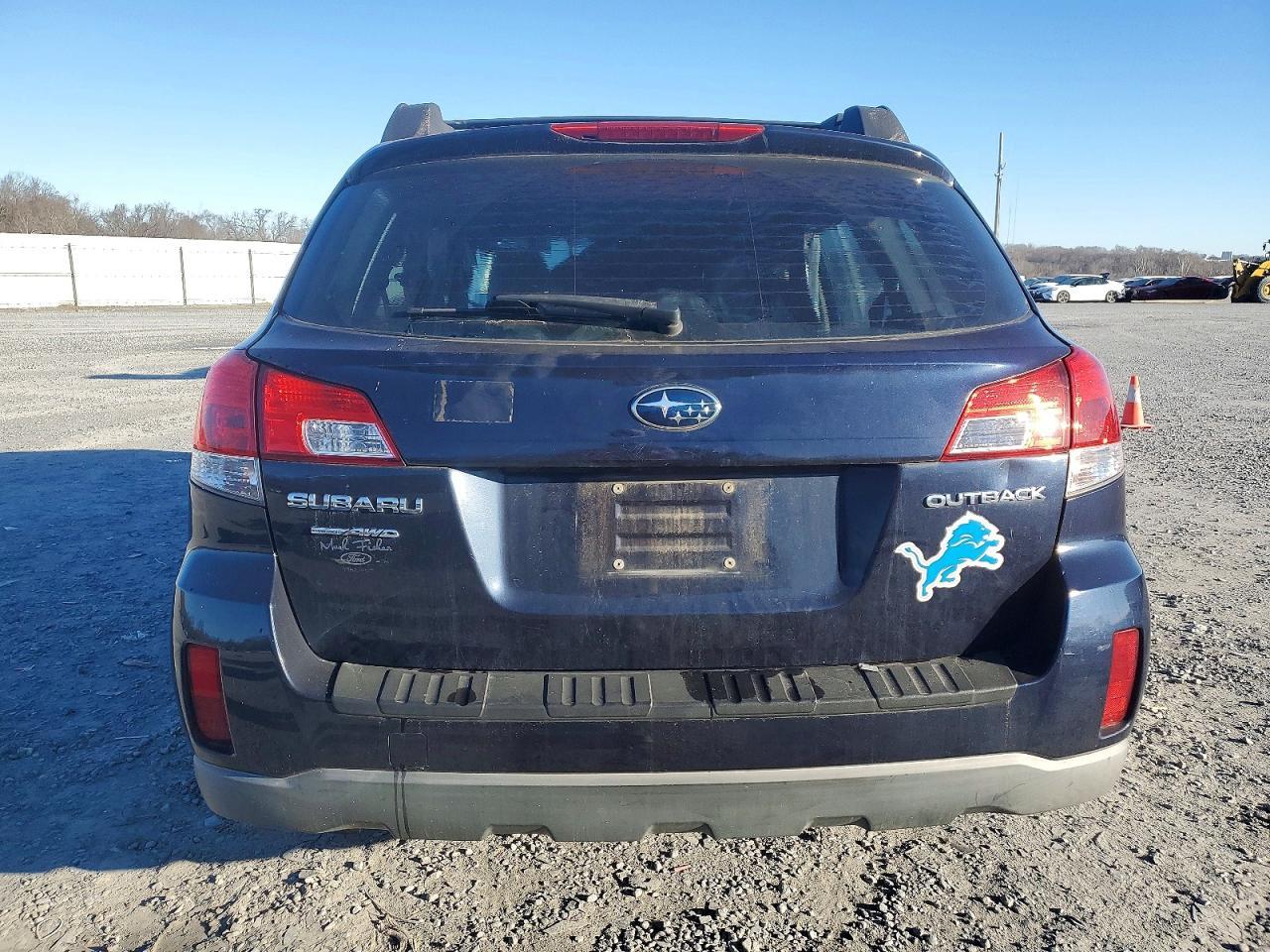2013 SUBARU Outback