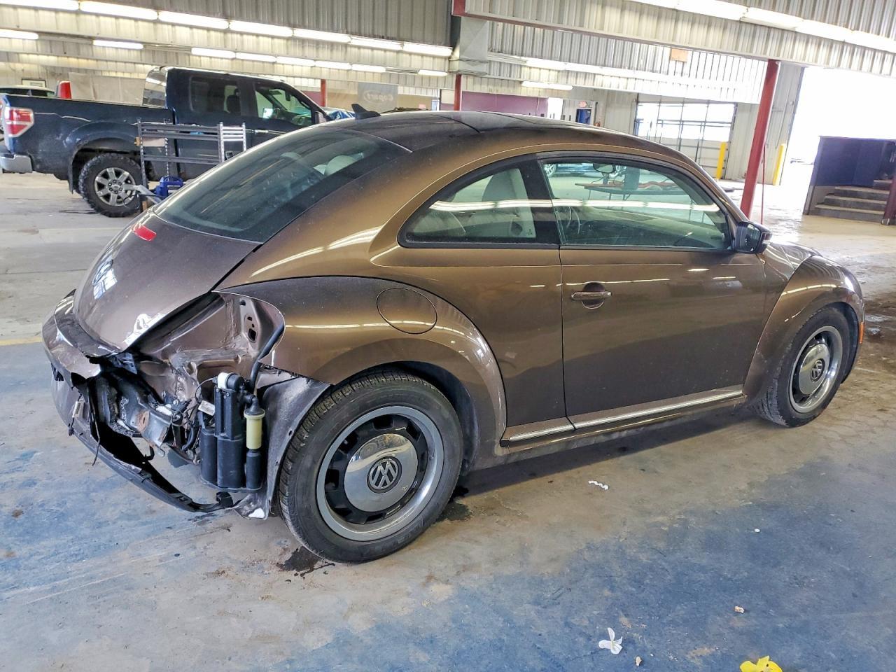 2013 VOLKSWAGEN Beetle