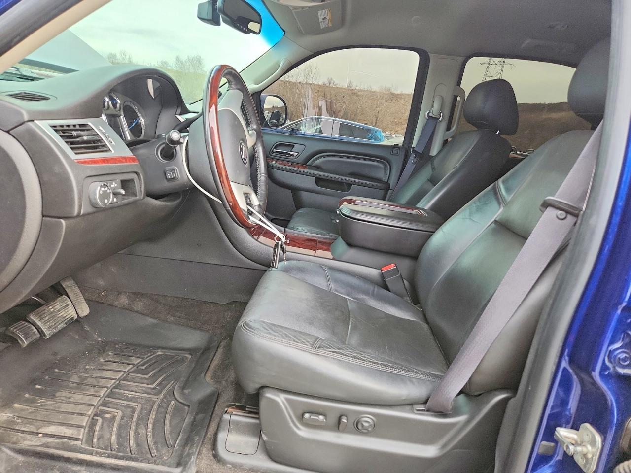2012 CADILLAC ESCALADE