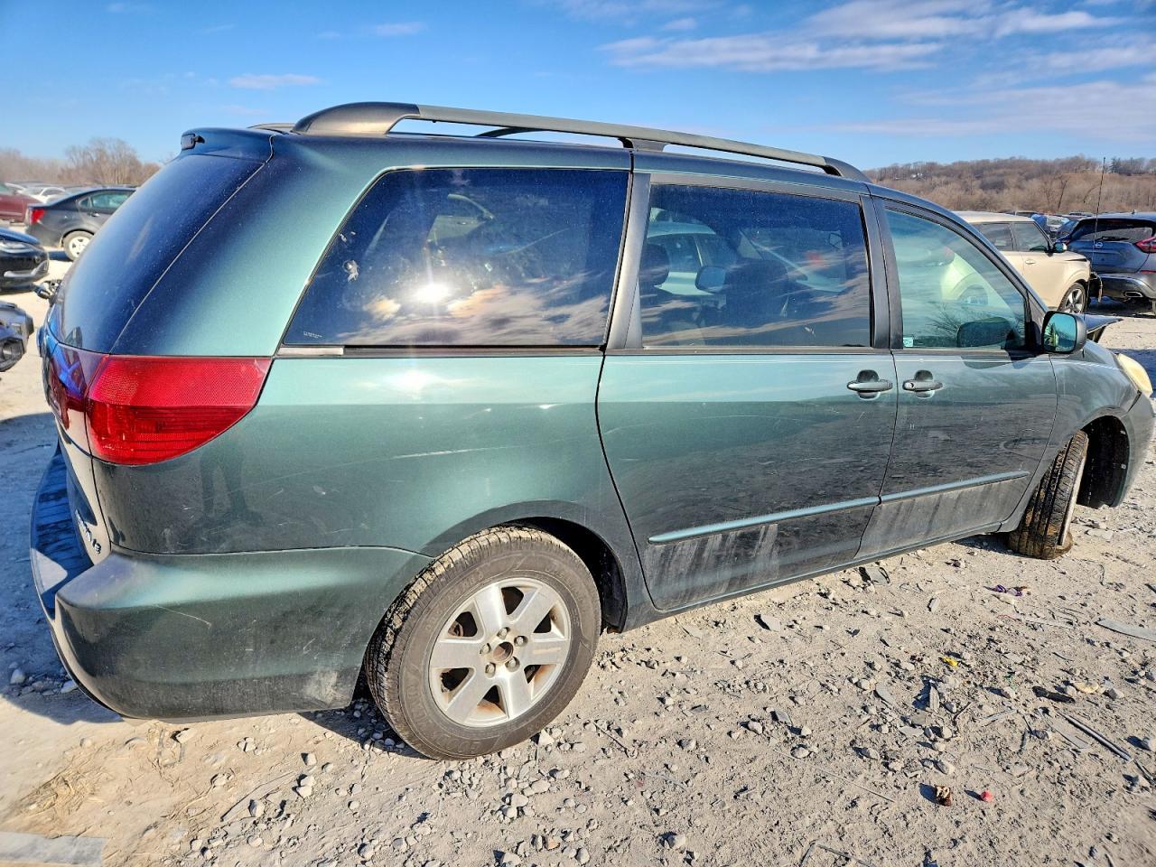 2005 TOYOTA SIENNA