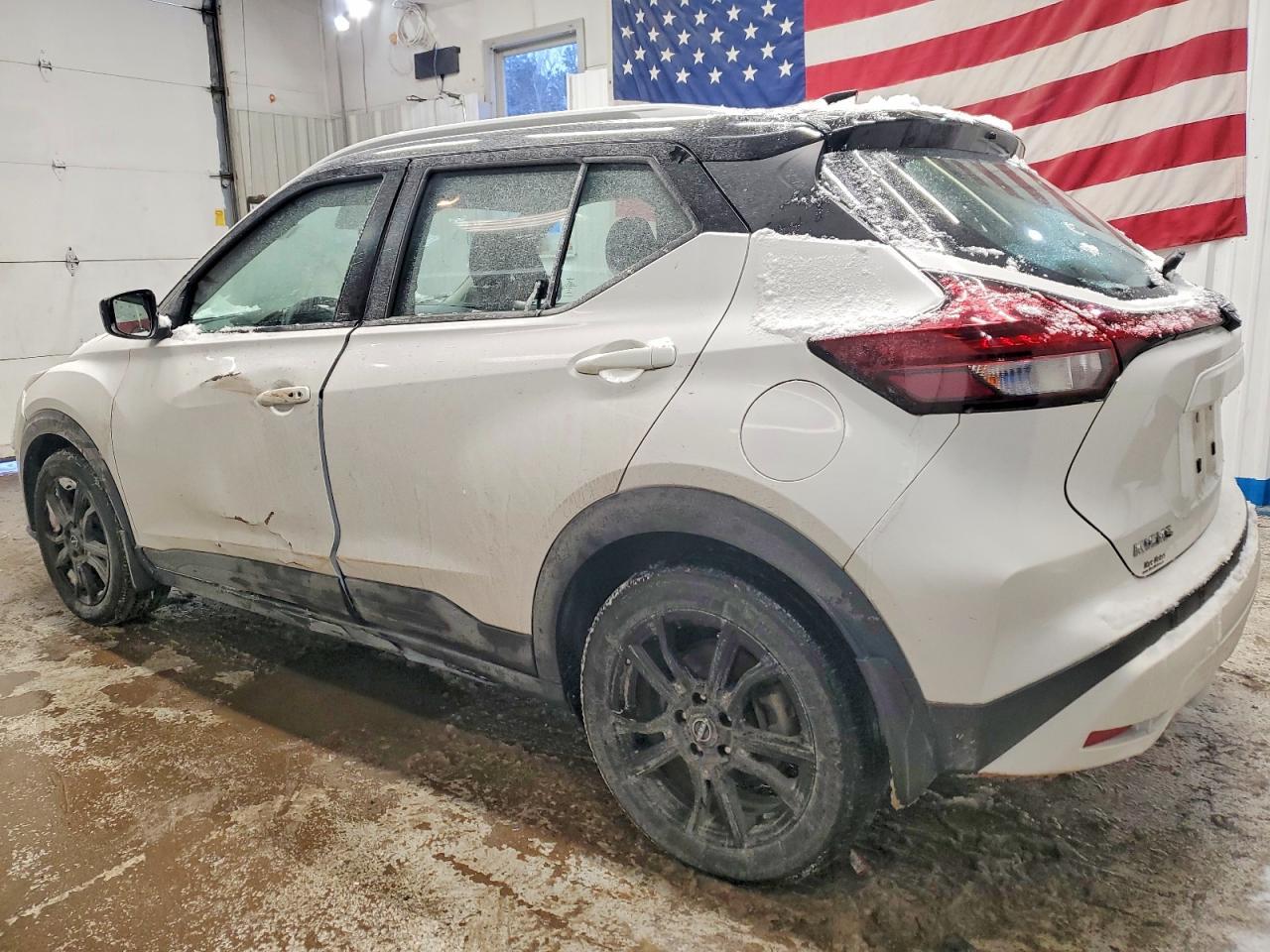 2023 NISSAN KICKS