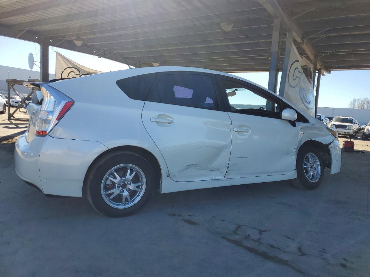 2011 TOYOTA PRIUS