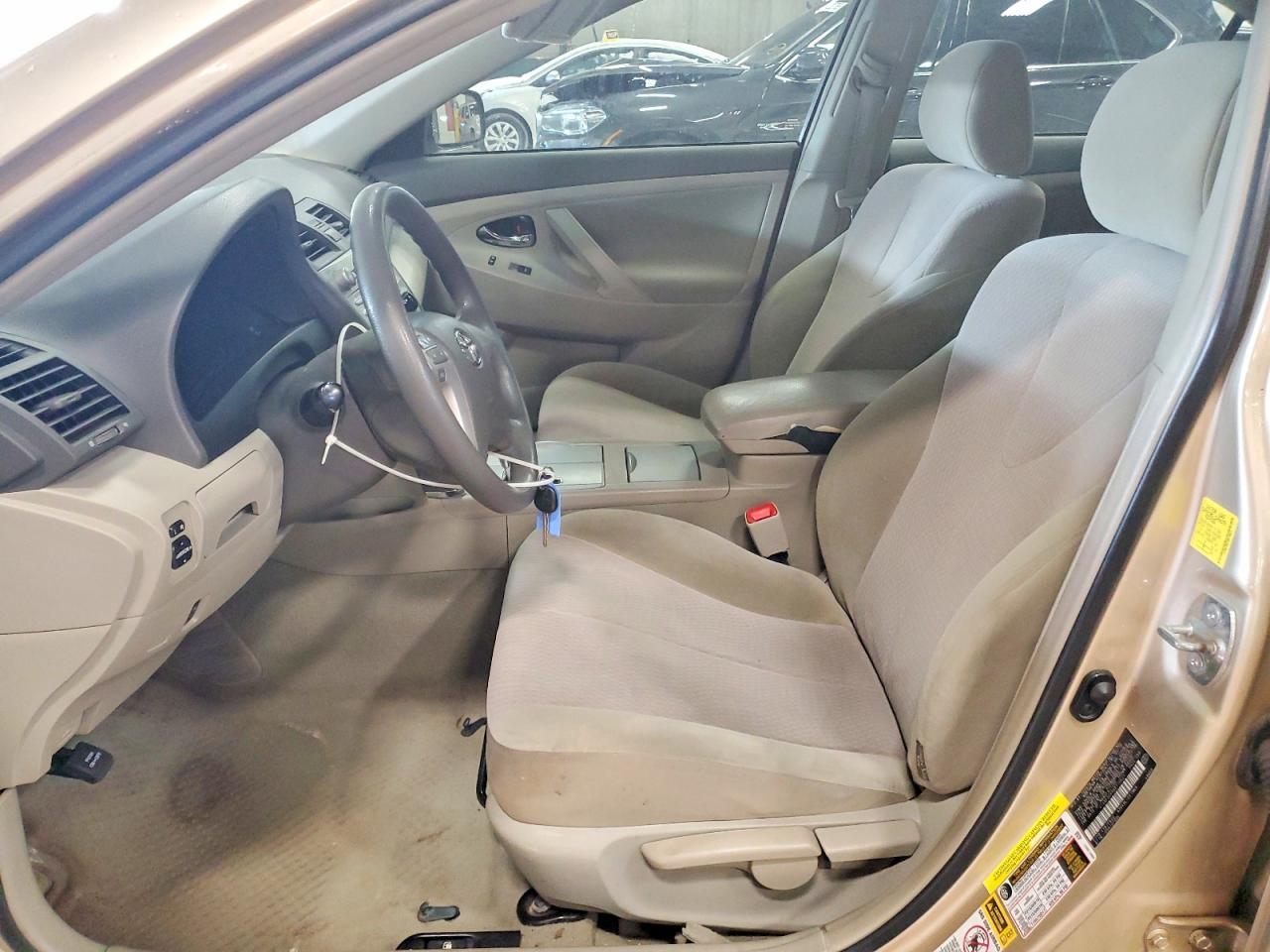2011 TOYOTA CAMRY