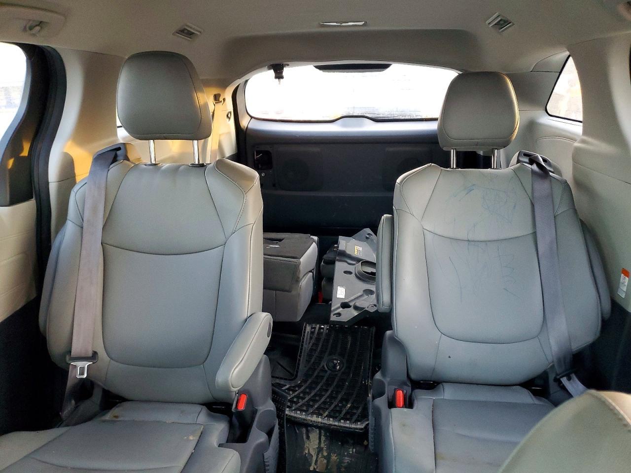 2021 TOYOTA SIENNA