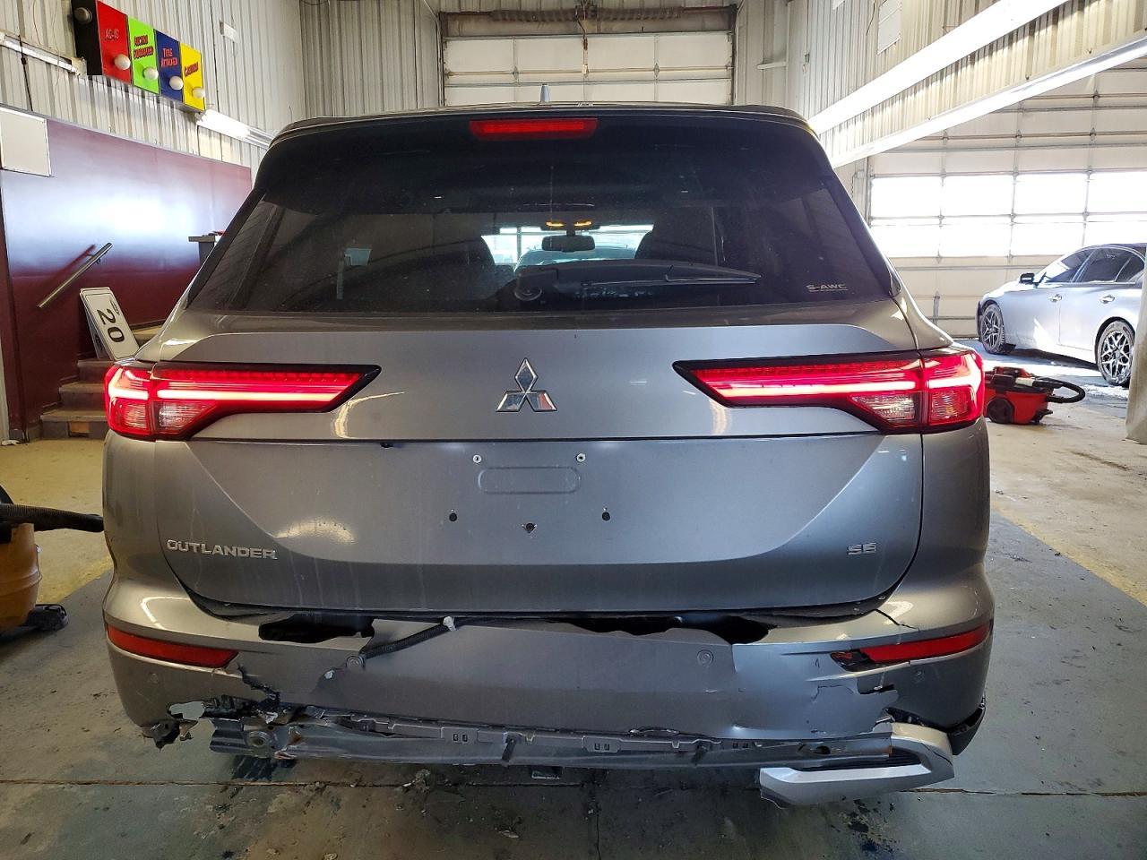 2022 MITSUBISHI outlander