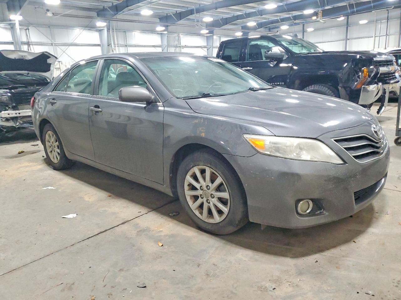 2011 TOYOTA CAMRY