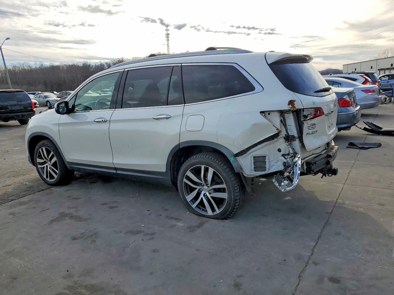 2017 HONDA PILOT