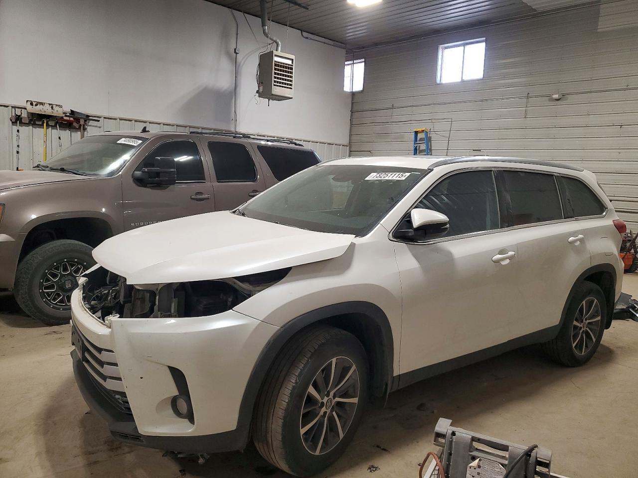 2019 TOYOTA HIGHLANDER