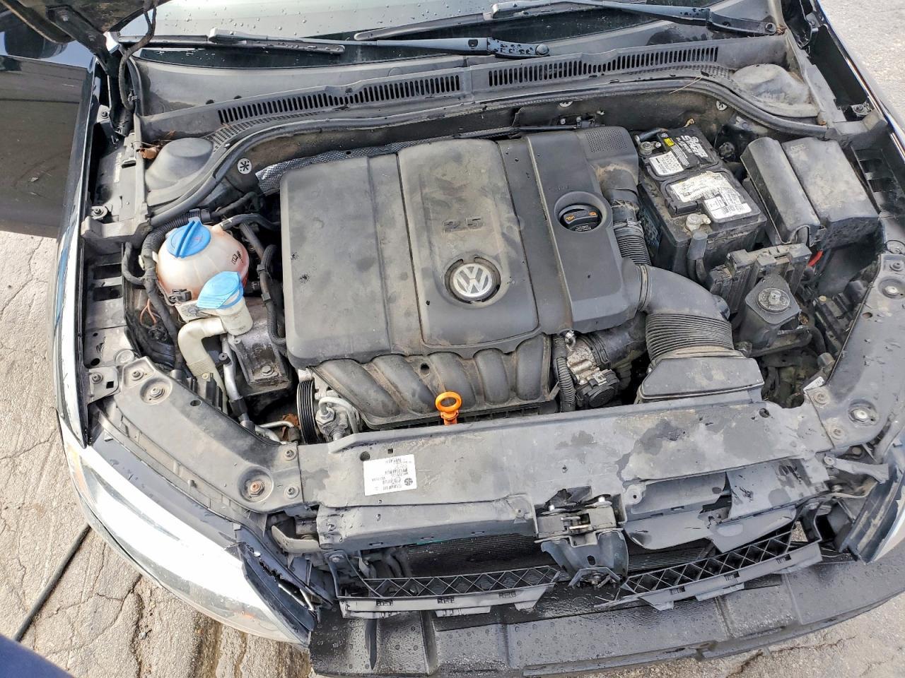 2011 VOLKSWAGEN JETTA