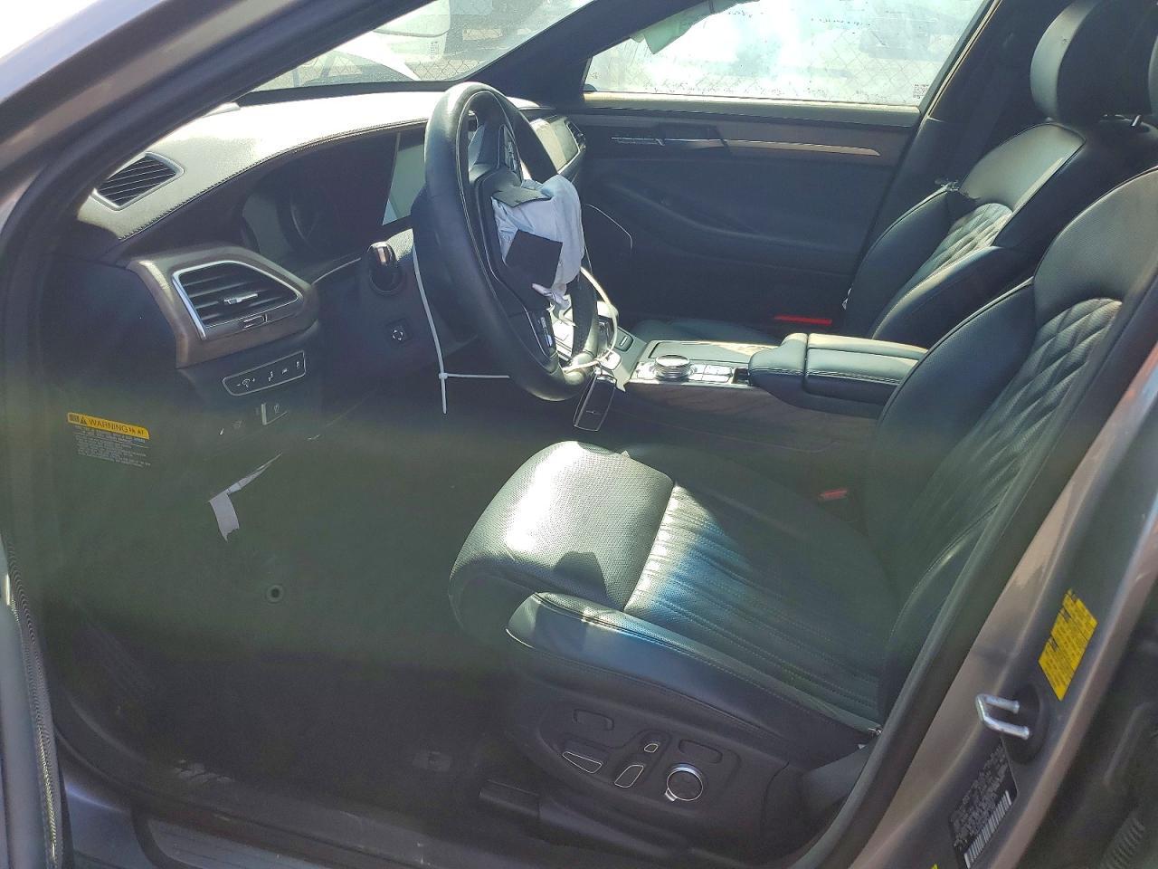 2021 GENESIS G90