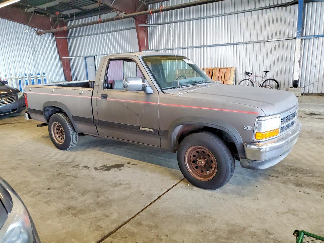 1993 DODGE Dakota