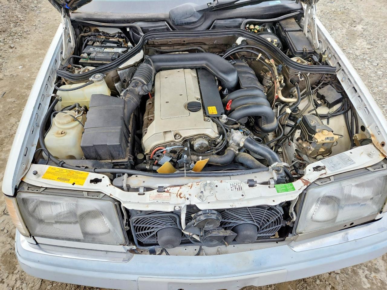 1994 MERCEDES-BENZ E-Class