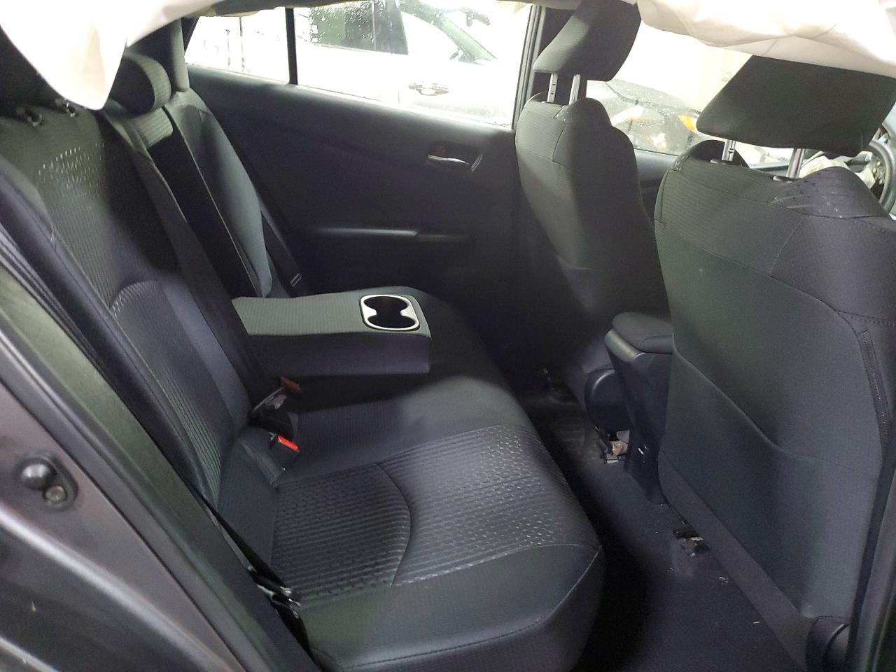 2016 TOYOTA PRIUS