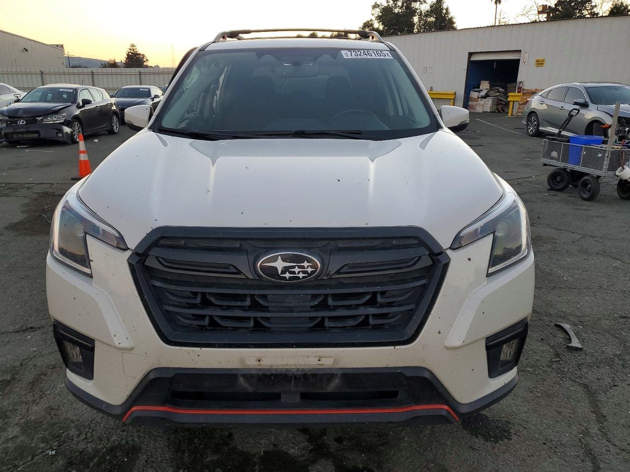 2022 SUBARU FORESTER