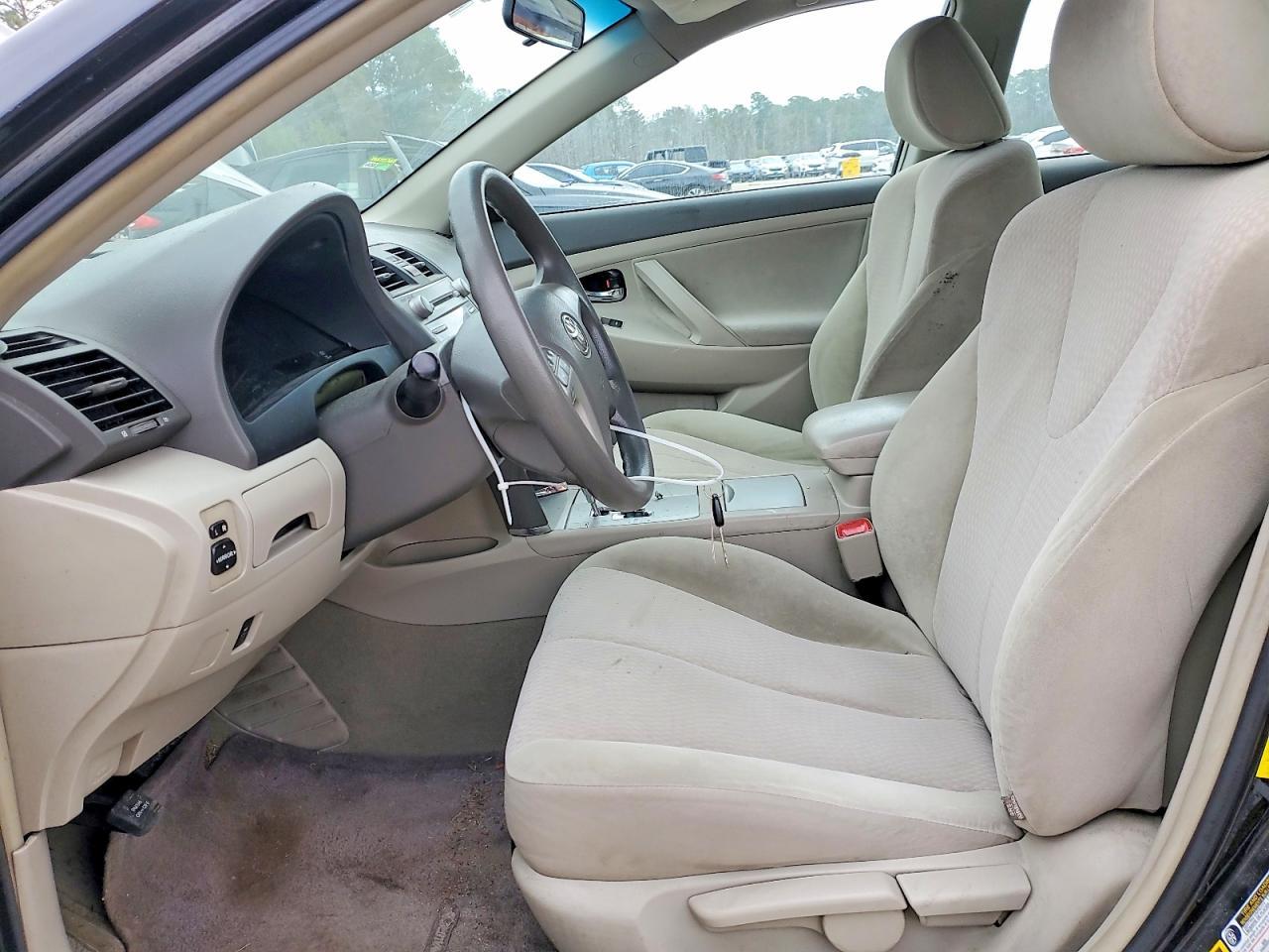 2011 TOYOTA CAMRY
