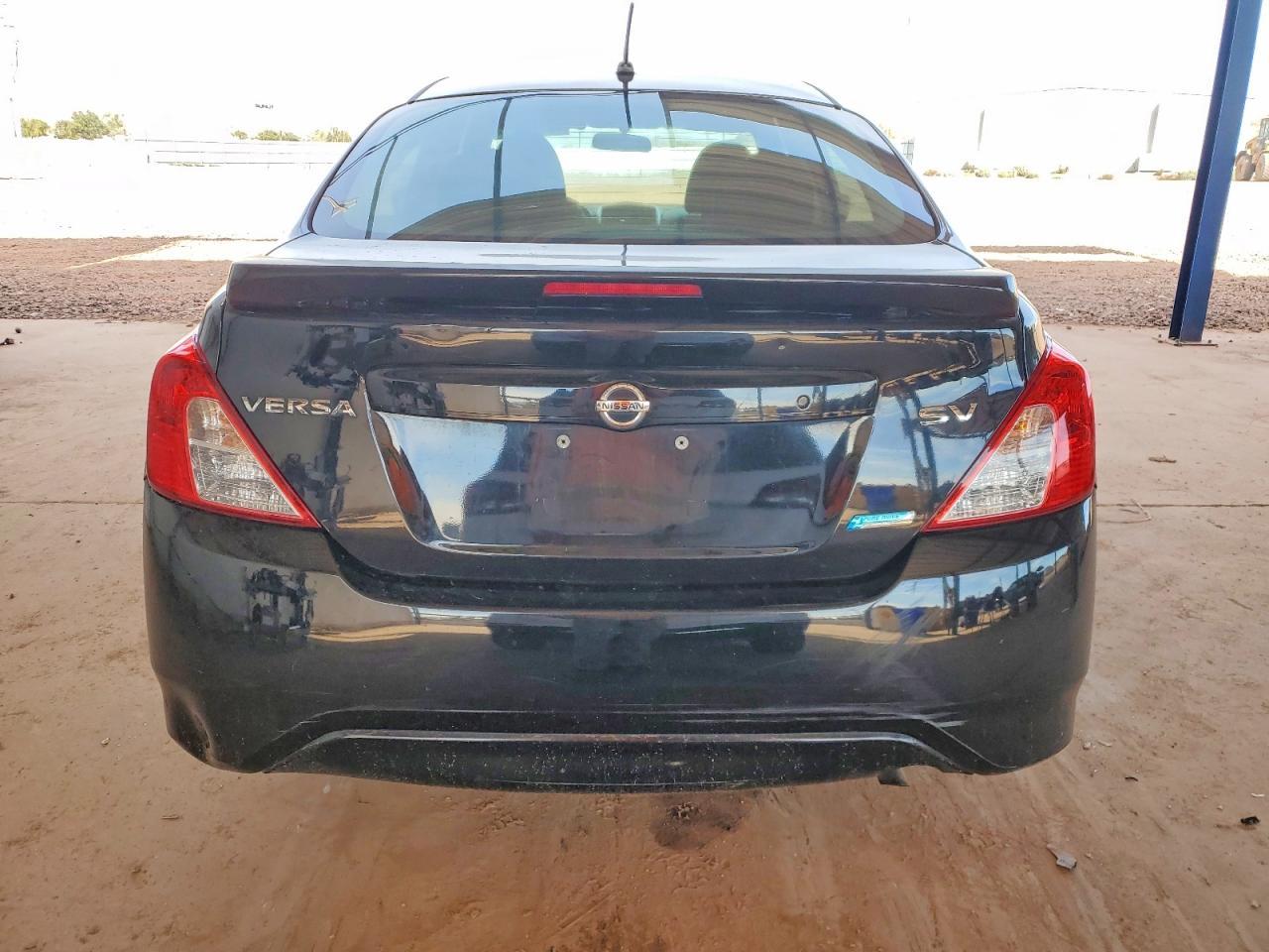 2016 NISSAN VERSA