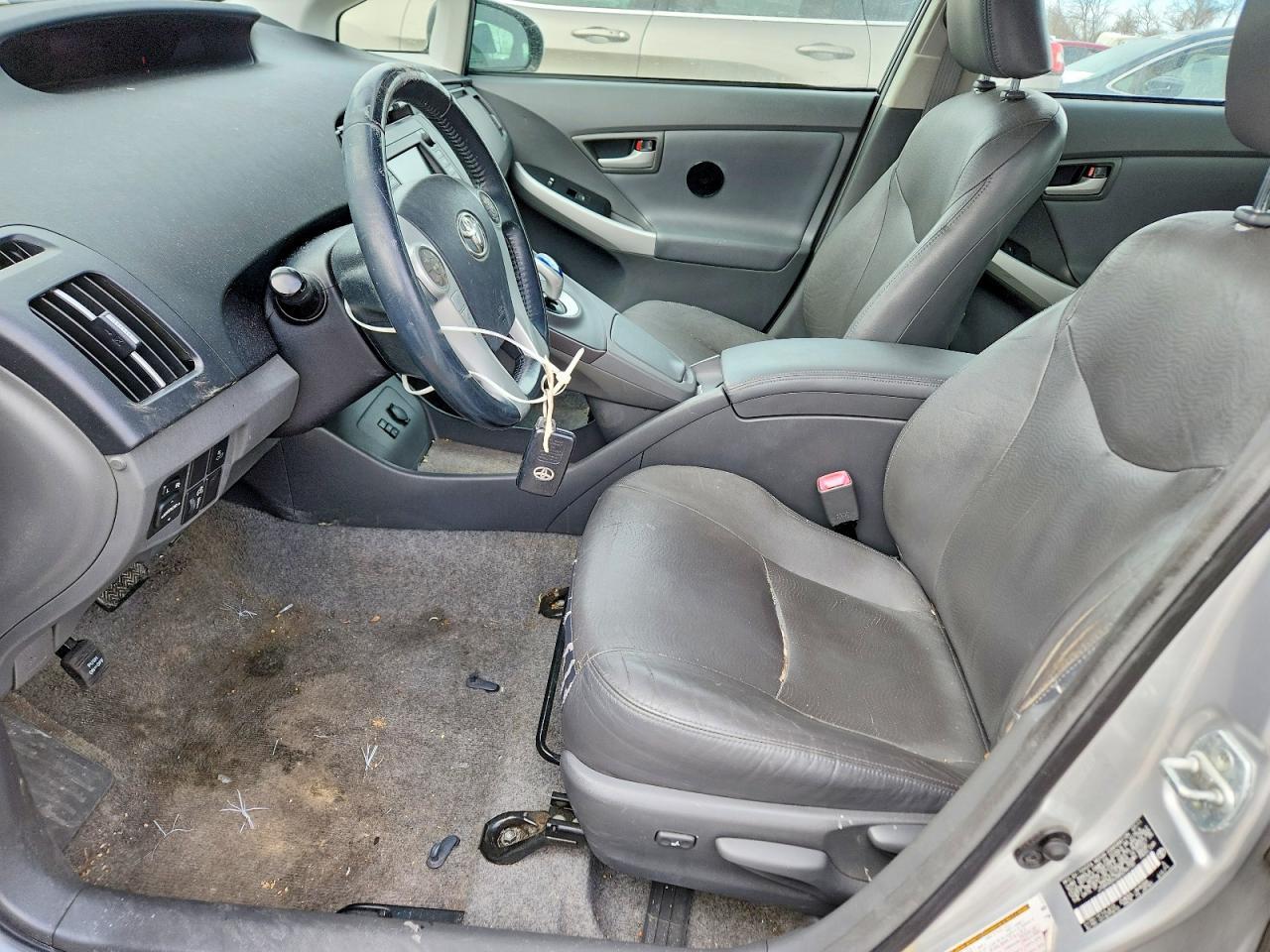 2011 TOYOTA PRIUS