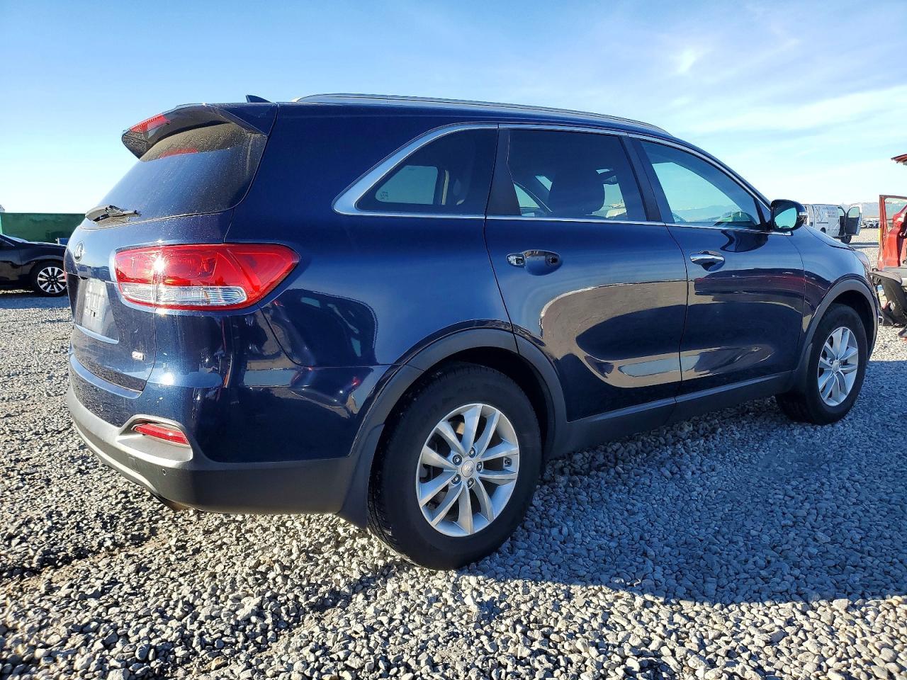2016 KIA SORENTO