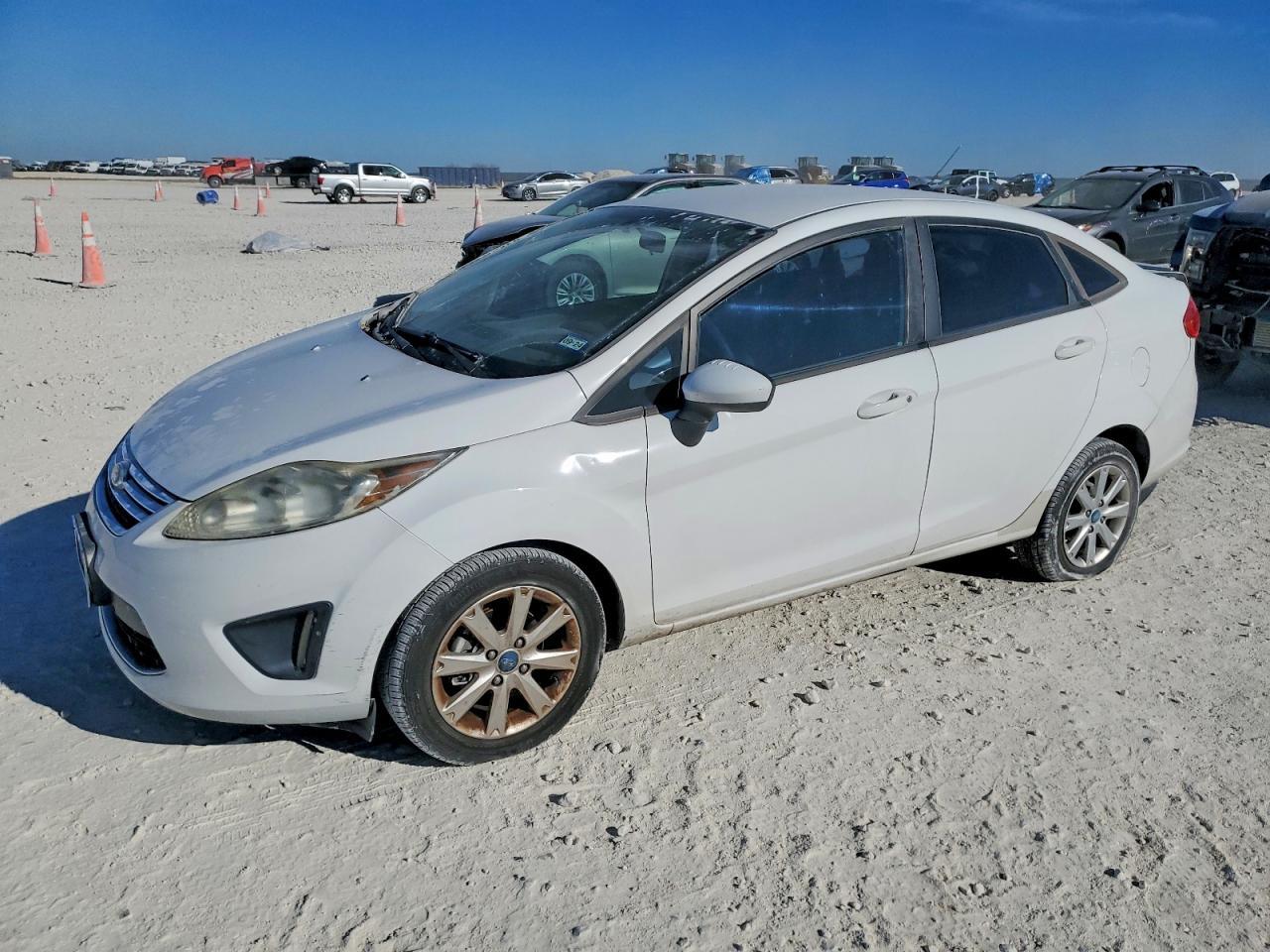 2011 FORD Fiesta