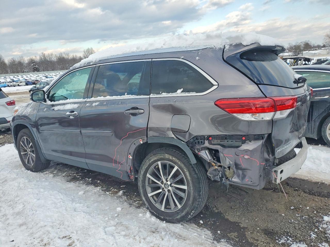 2019 TOYOTA HIGHLANDER
