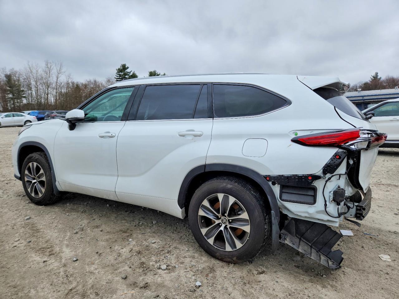 2022 TOYOTA HIGHLANDER