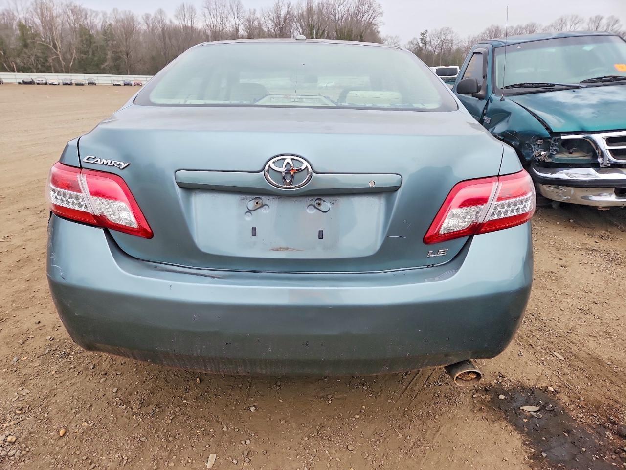 2010 TOYOTA CAMRY