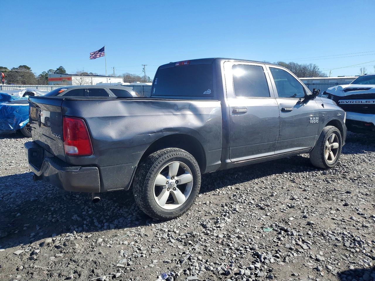 2015 RAM 1500 ST