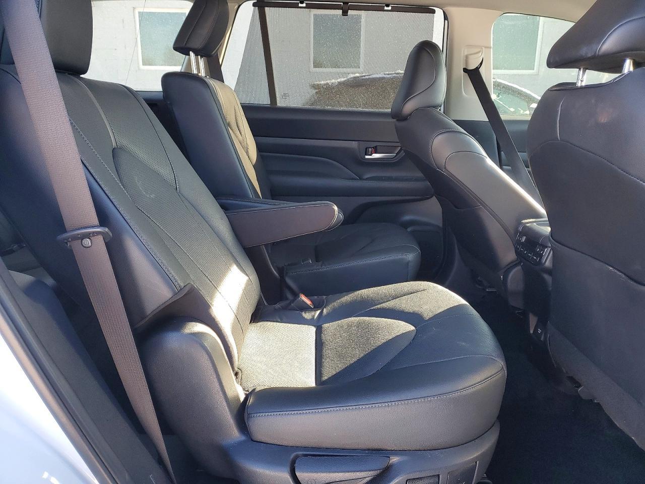 2024 TOYOTA HIGHLANDER