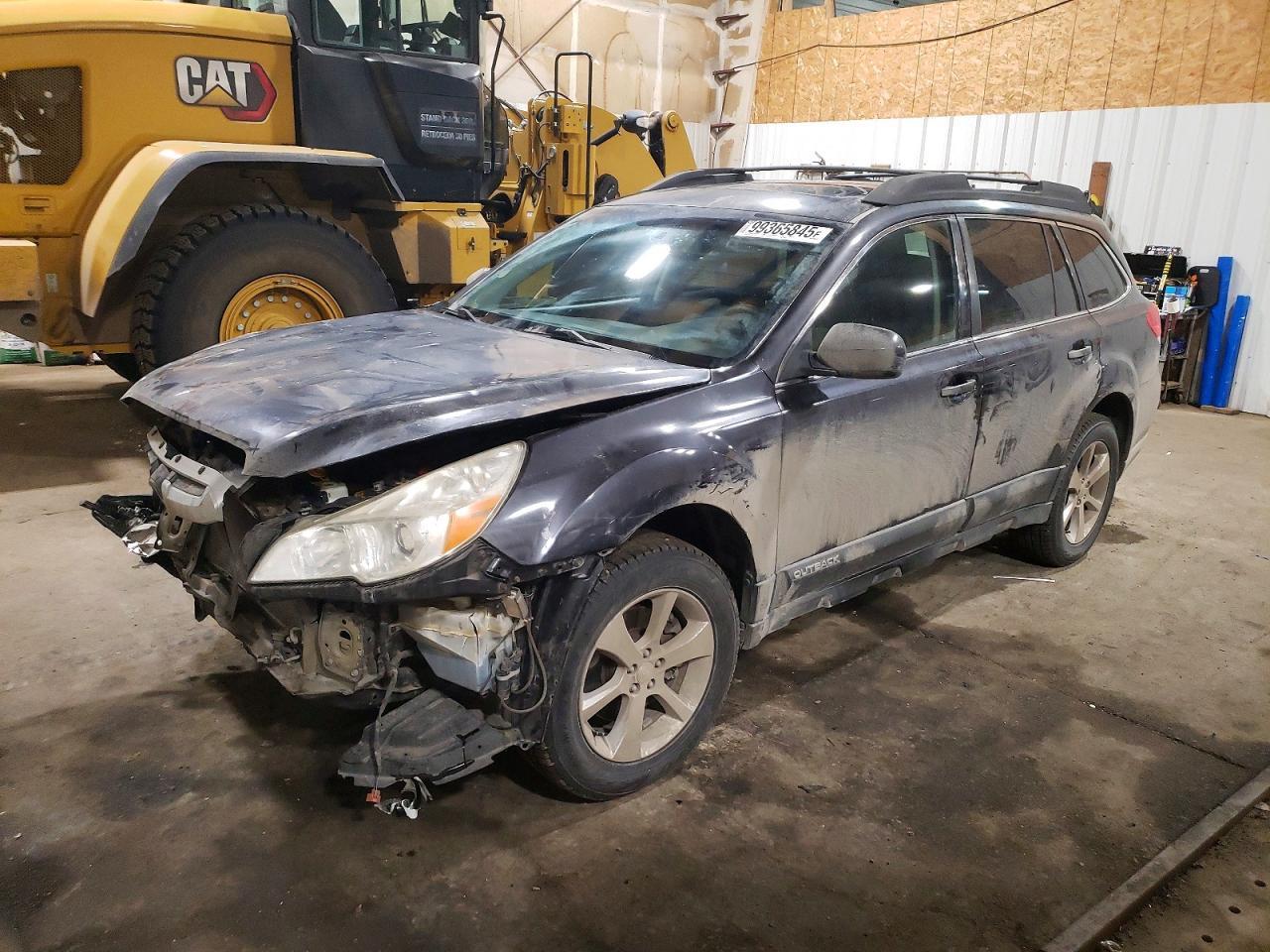 2013 SUBARU Outback
