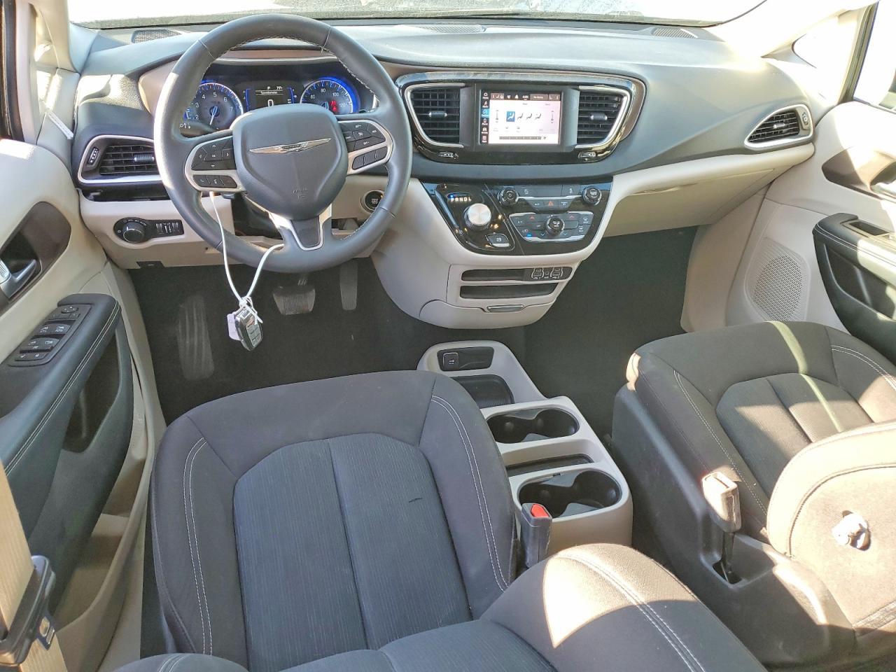 2023 CHRYSLER Voyager