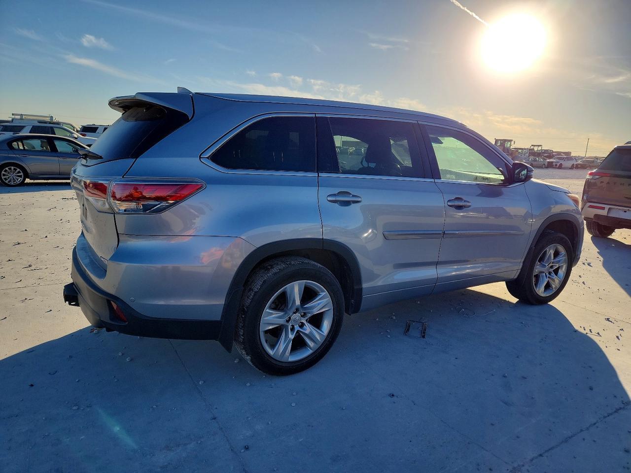 2014 TOYOTA HIGHLANDER