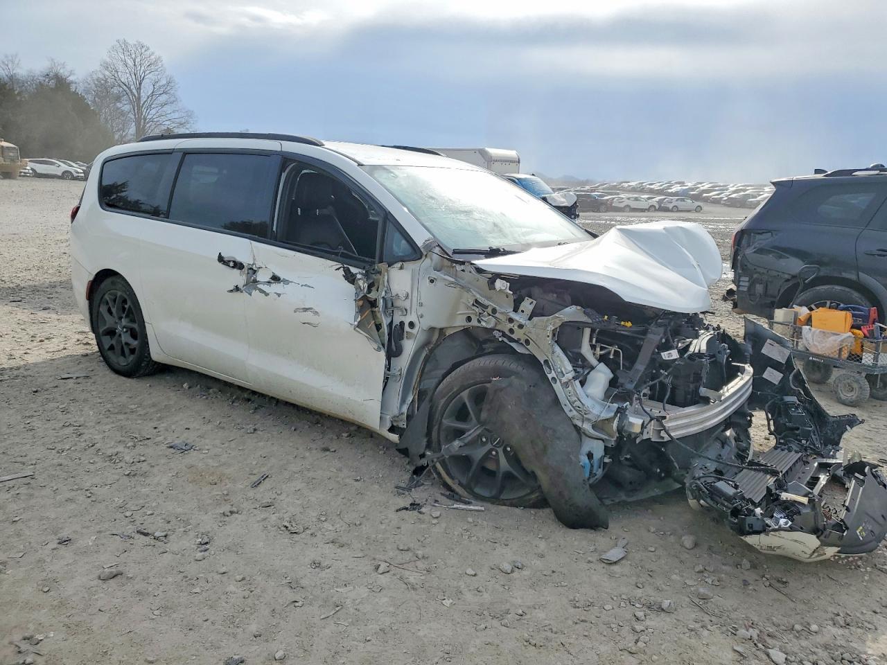 2021 CHRYSLER Pacifica