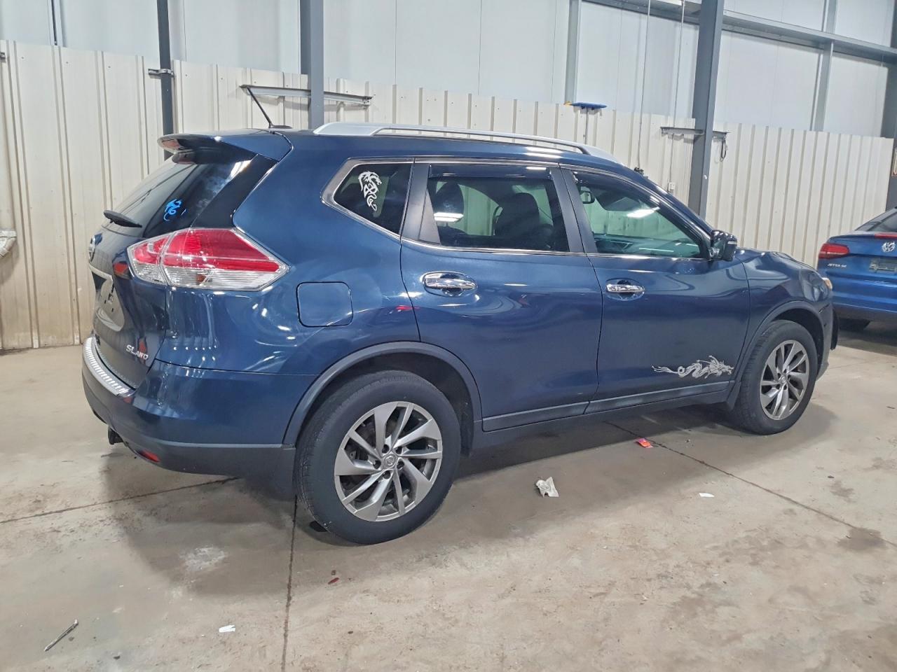 2015 NISSAN ROGUE