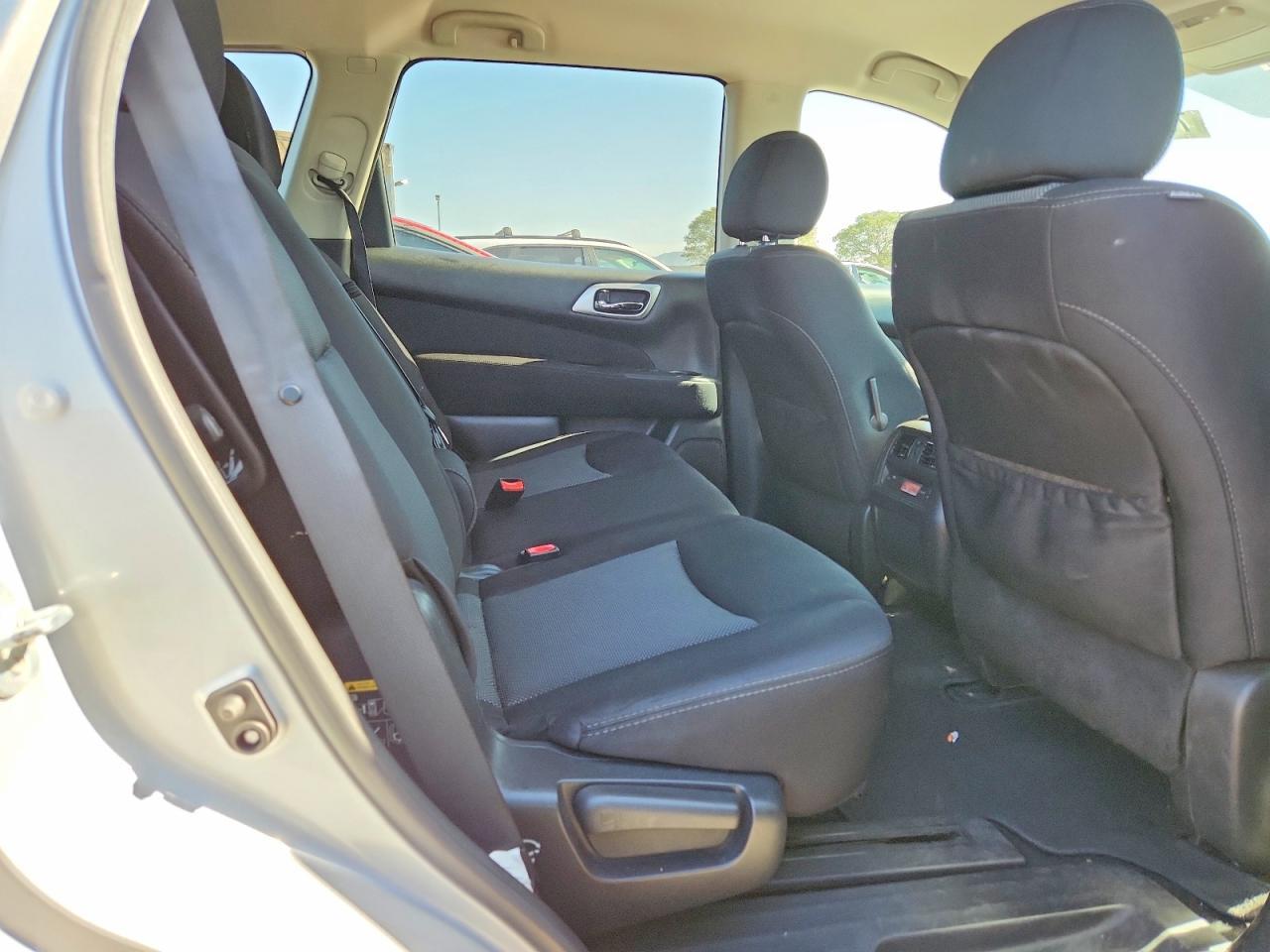 2017 NISSAN PATHFINDER