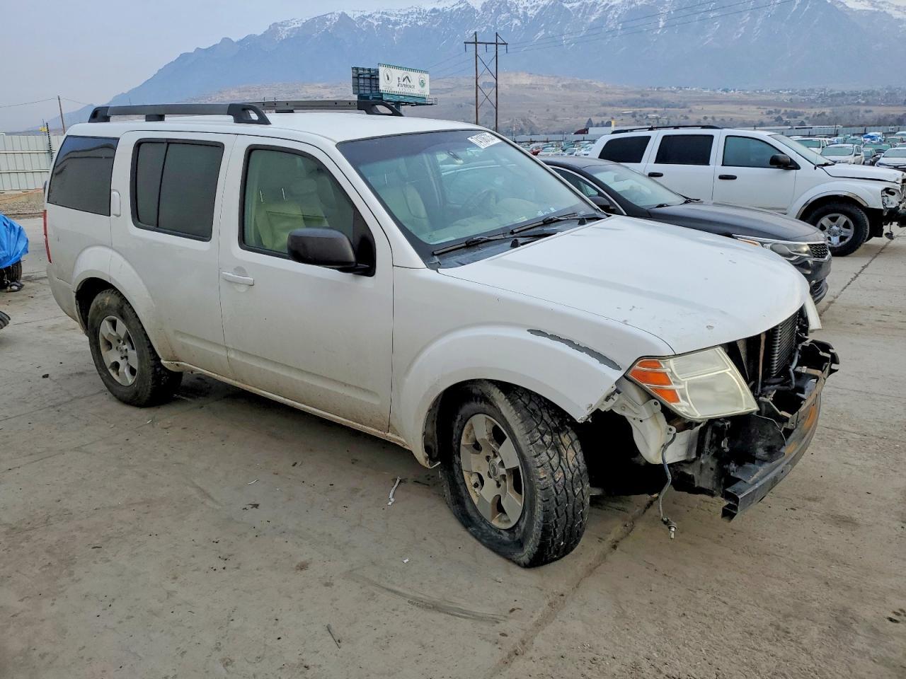 2011 NISSAN PATHFINDER